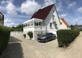Ferienwohnung in Niendorf/Ostsee - Haus Edda FeWo Schwalbennest - Ferienhaus Edda mit Parkplätzen am Haus