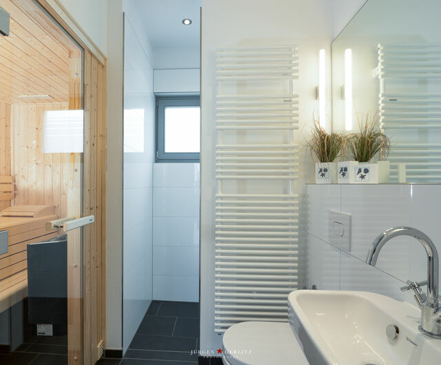 Ferienhaus in Heiligenhafen - Ostsee - Reetdachhaus Nr. 8 "Sonne und mehr" - mit Ladem&ouml;glichkeit im Strand Resort - Bild 16