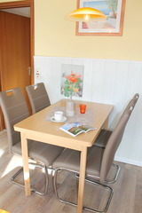 Ferienwohnung in Grömitz - "Haus Sonnenschein - Whg. 3" familiengerechte Wohnung mit 2 SZ und Terrasse in zentraler Lage - Bild 2