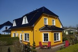 Ferienhaus in Ostseeheilbad Zingst - SONDERPREISE Juni/ September 2025 --- beliebtes FH "M&ouml;we" - nur 2 Minuten vom Strand... WLAN inklusive... - Bild 1