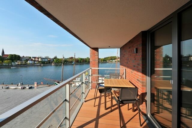 Ferienwohnung in Eckernförde - Apartmenthaus Hafenspitze Ap. 39 "Hafentraum", Blickrichtung Binnenhafen West/Innenstadt - Bild 9