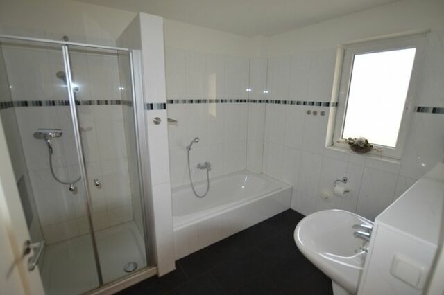 Ferienhaus in Fehmarn OT Staberdorf - Reetdachhaus 2, inkl. 2 Parkpl&auml;tze - Bild 7