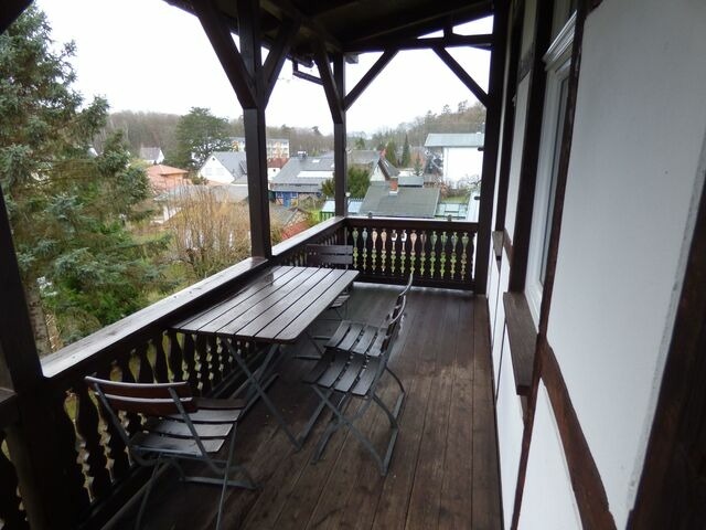 Ferienwohnung in Sellin - Sonnige Ferienwohnung -100qm - im 1. Obergeschoss der Villa Walhall in einem park&auml;hnlichen Garten - Bild 19