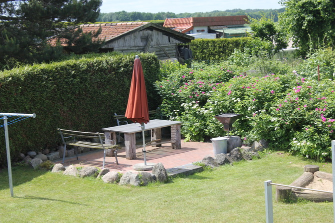 Ferienwohnung in Groß Schwansee - Fewo Seestern - Grillplatz mit festem Grill