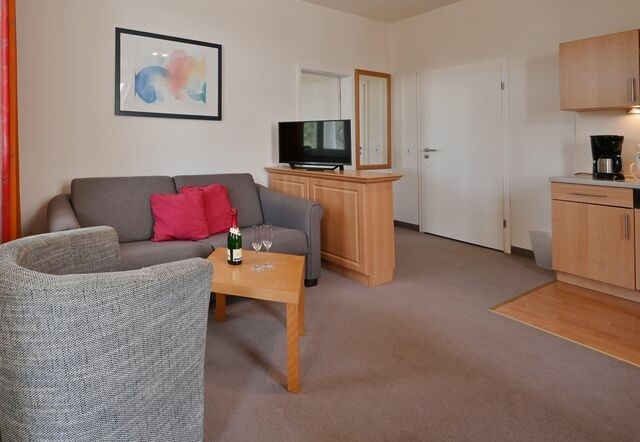 Ferienwohnung in Sellin - Ferienwohnung 5 in Sellin auf Rügen Villa Celia 6 Pers. WLAN und Sauna 200 m vom Strand entfernt - Bild 2