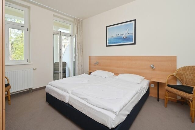 Ferienwohnung in Sellin - Ferienwohnung 5 in Sellin auf Rügen Villa Celia 6 Pers. WLAN und Sauna 200 m vom Strand entfernt - Bild 6