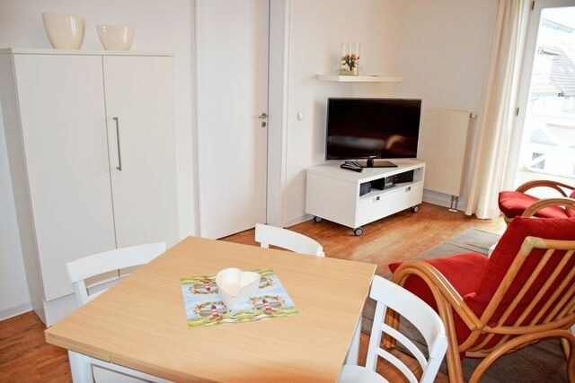 Ferienwohnung in Sellin - Villa Sonneck, App. 17 - Bade- & Erlebniswelt t&auml;glich inklusive - Bild 3