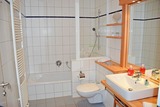 Ferienwohnung in Sellin - Villa Sonneck, App. 17 - Bade- & Erlebniswelt t&auml;glich inklusive - Bild 11