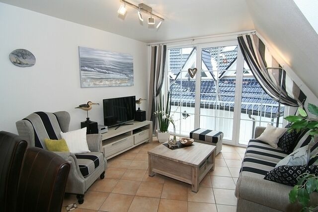 Ferienwohnung in Ostseeheilbad Zingst - Ferienwohnung "Windfl&uuml;chter" Gartenweg 5 - Bild 2