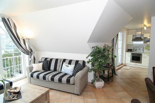 Ferienwohnung in Ostseeheilbad Zingst - Ferienwohnung "Windfl&uuml;chter" Gartenweg 5 - Bild 3