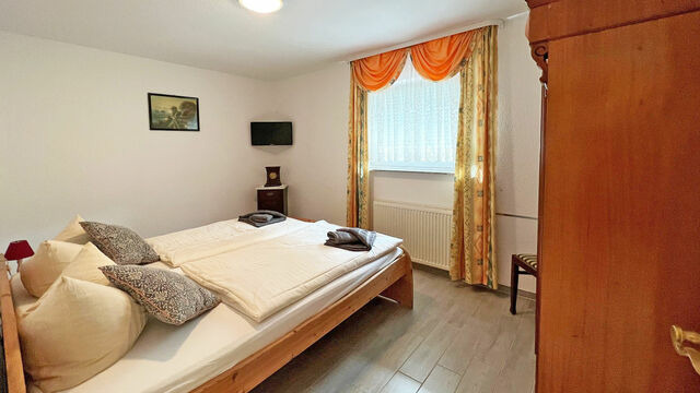 Ferienwohnung in G&ouml;hren - Villa Vivien, Ostsee H&uuml;hnergott App. 3 - Bade- & Saunawelt t&auml;glich inklusive - Bild 6