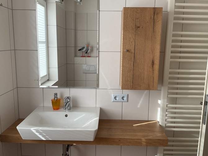 Ferienwohnung in Haffkrug - Seehaus zur Strandbr&uuml;cke - Badezimmer mit Au&szlig;enfenster